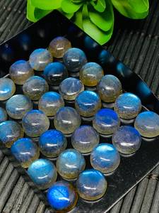 Cabujón Redondo de Labradorita de 10 mm, Calidad AAAA - Labradorita Natural con Destello Azul - Piedras Sueltas de Labradorita - Product Image 3