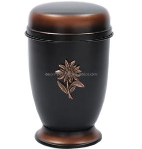 Urne funéraire moderne en laiton et métal pour adultes avec finition rouge et étain, vase de table de haute qualité pour la décoration intérieure et les services funéraires - Product Image 3