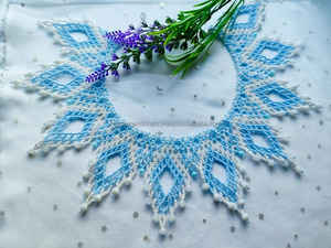 Hermoso collar bordado con cuentas de vidrio hecho a mano, diseño único para mujeres que aman la moda con detalles artísticos - Product Image 5