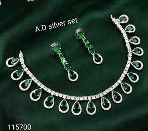 Fancy Collection Classic High Quality Gold Plated Geometric Design Claw Setting Imitation Pearl Kundan Latest Designed <b>Set</b> - Product Image 1