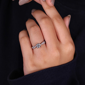 Anillo de Diamante de Corte Redondo de 1.35 Quilates Cultivado en Laboratorio, Clásico y en Tendencia, Oro Amarillo de 14K, Joyería de Compromiso y Boda para Fiestas - Product Image 2