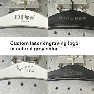 Cintre rotatif pour sous-vêtements et soutien-gorge de sport en bois PP mat blanc or de luxe mince de 27,5 cm pour salle de bain et armoire - Product Image 4