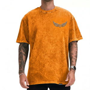 Camiseta de algodón lavado oversize para hombre con logo de alas en relieve frontal, casual, de manga corta, cuello redondo, gris liso, de punto jersey, ajuste cómodo. - Product Image 2