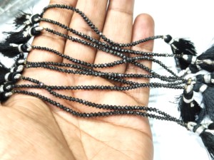 Perles facettées rondes en diamant noir naturel de haute qualité, 2-2,5 mm, brin de 4 pouces - Product Image 3