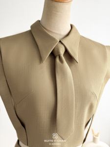 Chaleco Corto Entallado sin Mangas para Mujer con Corbata a Juego, Hombros Estructurados, Elegante para Oficina, ANTONIA - Product Image 6