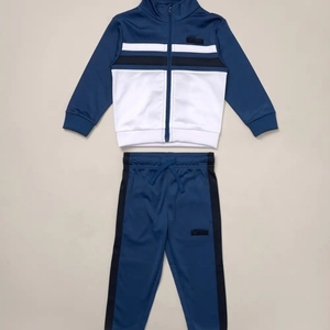 Nouveaux Survêtements Élégants au Design Tendance avec Logo Personnalisé – Ensemble 2 Pièces Respirant pour Femme, Idéal pour l'Entraînement - Product Image 1