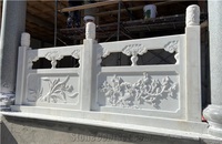 Rampe décorative en marbre blanc traditionnel pour escalier et balcon, finition résistante à l'eau, utilisation extérieure, villa, jardin, hôtel