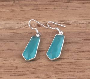 Pendientes de Plata de Ley Hechos a Mano con Calcedonia Azul Agua en Forma de Lágrima, Gema Facetada de Color Verde Esmeralda, Regalo de Boda de Lujo, Listos para Enviar - Product Image 2