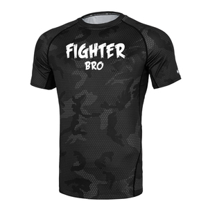 เสื้อรัดกล้ามเนื้อแขนสั้นลายพรางสีดำสำหรับผู้ชาย Fighter Bro แห้งเร็ว พิมพ์ลายโลโก้ด้านหน้า - Product Image 1