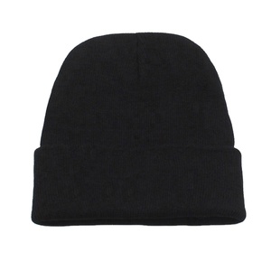 Bonnet en laine tricotée sur mesure en gros avec broderie à la main, bonnet d'hiver chaud pour le marché européen et américain - Product Image 6