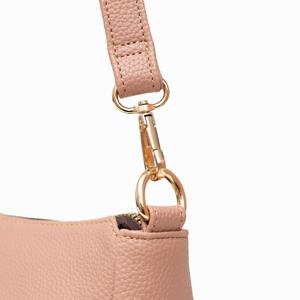 Bolso Freya de Piel Sintética de Microfibra Premium - Mochila Convertible Multifuncional, Bolso Bandolera con Cierre de Cremallera y Monedero Extraíble - Product Image 4