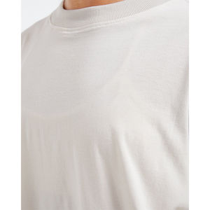 เสื้อยืดโอเวอร์ไซส์สีเบจพรีเมียมสำหรับผู้หญิง แขนสั้น เนื้อผ้านุ่มพิเศษ น้ำหนักเบา ดีไซน์สวย ทรงหลวม ใส่สบาย เหมาะสำหรับออกกำลังกาย - Product Image 3