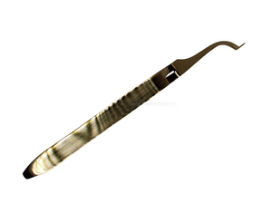 Pince de maintien pour brackets orthodontiques chirurgicaux, à pointes dentelées angulées - Product Image 1