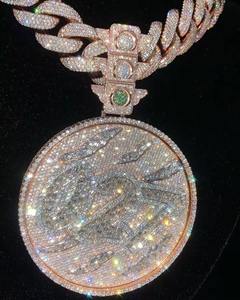 Colgante para Hombre con Moissanita Redonda de 6 Quilates, Plata de Ley 925, Nombre Personalizable, Chapado en Oro Rosa de 14K - Product Image 3