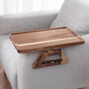 Plateau de canapé rectangulaire en bois avec design à crochets pour le salon, rangement pour boissons et aliments, style minimaliste, finition vernie - Product Image 3