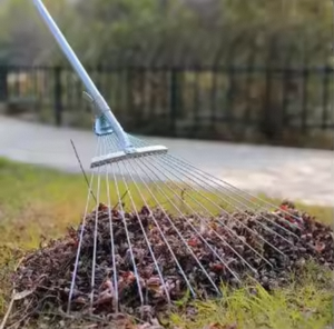 คราดใบไม้เหล็กคุณภาพสูง ปรับความกว้างได้ |   เครื่องมือทำสวนและสนามหญ้าที่ทนทานในปริมาณมาก - Product Image 6