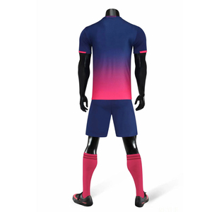 Ensemble d'uniformes de football personnalisés fabriqués au Pakistan, maillot et short 100% polyester respirant et à séchage rapide, unisexe, pour équipes adultes - Product Image 2
