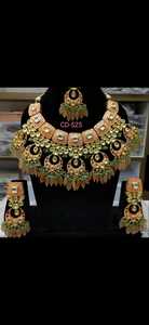 Indian Classic Women's Choker Wedding Engagement Anniversary Party Green Traditional Crystal Kundan Faux Pearl Alloy Gold <b>Gift</b> - Product Image 3