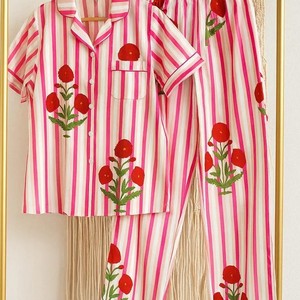 Conjunto de Pijama a Rayas Bordado para Mujer, Manga Corta, 100% Algodón, Largo Completo, Ropa de Dormir de Verano, Suave y Casual - Product Image 1