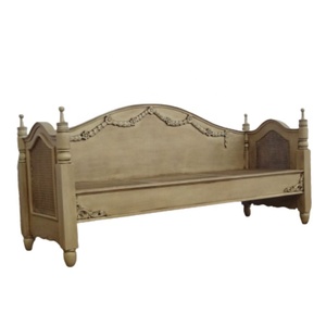 Banc en rotin de style français, mobilier d'intérieur européen, chaise en bois d'acajou antique avec canne sculptée pour ameubler un intérieur classique - Product Image 5