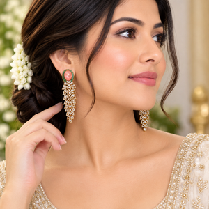 Elegantes Pendientes Largos Kundan Chapados en Oro con Piedra Rosa, Borde Verde y Diseño Intrincado de Hojas para Novias y Fiestas - Product Image 1