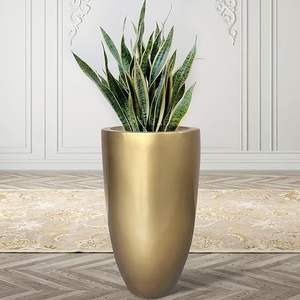 Jarrón de Latón Contemporáneo, Jarrón de Latón Minimalista, Jarrón de Latón Moderno para el Hogar, Jarrón de Latón con Acabado Elegante, Jarrón de Latón Estilo Estudio - Product Image 3