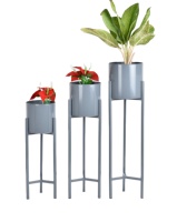 Jardinière élégante en fer gris doré brillant, légère, durable et écologique pour la maison et le jardin |   Pot de fleurs de style farmhouse pour l'intérieur et l'extérieur