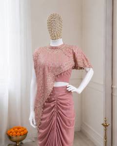 Conjunto de Blusa de Seda Crepé Tradicional Bordada con Lentejuelas Rosas y Saree Fruncido para Bodas, Graduaciones y Fiestas para Mujeres - Product Image 2