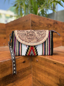 Nueva llegada estilo occidental mano Tooled cuero sillín manta muñequera embrague Venta caliente mano Tooled cosido monedero mujer cartera - Product Image 2