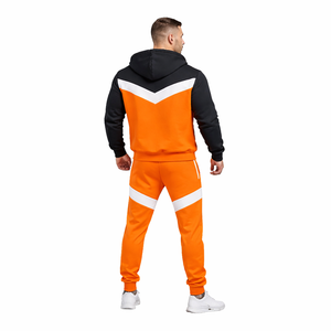 Conjunto Deportivo de Alta Calidad para Hombre, Sudadera con Capucha y Cremallera Naranja y Negra con Franja en V en Contraste, Pantalones Deportivos Ajustados, Ropa Deportiva para Gimnasio y Fitness - Product Image 5