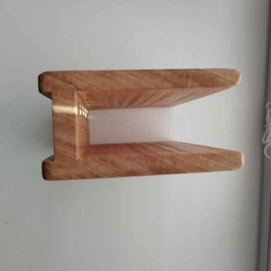 Porte-serviettes en bois artisanal avec finition lisse, idéal pour les tables à manger, pour garder les serviettes bien rangées avec un style naturel. - Product Image 2