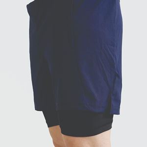 บริการ OEM สำหรับผู้ชาย กางเกงออกกำลังกายฤดูร้อน ผ้าโพลีเอสเตอร์ 100% แห้งเร็ว สีพื้น กางเกงขาสั้นลำลองแบบกำหนดเอง กางเกงว่ายน้ำชายหาด - Product Image 2