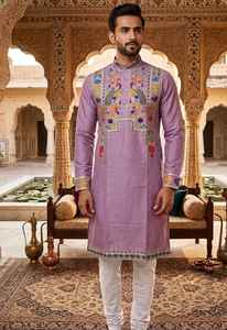 Conjunto de Kurta y Pijama Bordado en Seda Real para Hombre |   Ropa Étnica de Diseño para Bodas y Festivales - Product Image 2