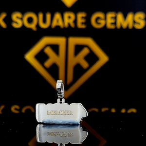 Pendentif Hip Hop Personnalisé pour Enfants avec Moissanite en Argent Sterling 925 – Bijoux Premium - Product Image 4