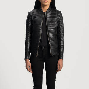 Veste moto classique en cuir noir pour femme, coupe ajustée, en similicuir, idéale pour les motardes - Product Image 1
