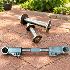 Poutre d'équilibrage en acier de type occidental avec boulons pour suspension de remorque - Product Image 1