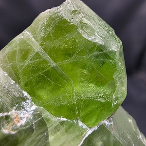 Spécimen de cristal de péridot vert fantôme naturel, pierre minérale brute irrégulière provenant du Kohistan, Pakistan, pour la fabrication de bijoux - Product Image 5