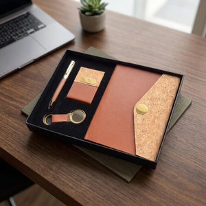 Coffret cadeau de papeterie professionnelle 4 pièces avec carnet A5, stylo roller métallique, porte-cartes et porte-clés pour la reconnaissance des employés et des clients - Product Image 2