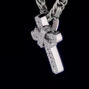 Pendentif Croix de Luxe en Argent Sterling avec Moissanite Ronde, Pendentif Croix Glacée, Pendentif Jésus Royal Hip-Hop pour Femme et Homme - Product Image 1