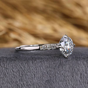 Bague de fiançailles et de mariage en or blanc 10 carats certifiée IGI bague d'anniversaire Solitaire en diamant cultivé en laboratoire pour femmes bijoux en platine - Product Image 3