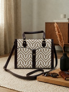 Sac fourre-tout géométrique en jacquard pour femmes, sac à main à bandoulière avec fermeture à glissière, antivol, portable pour les voyages quotidiens - Product Image 2
