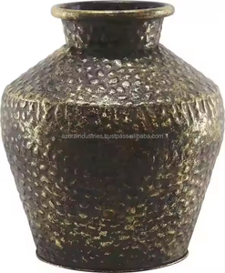 metal flower <b>vase</b> with handcrafted <b>textures</b> and sculpted finishes for stylish Decorative by decor Impex by Azora industries - Product Image 4