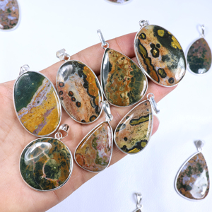 Colgante de Jaspe Oceánico Hecho a Mano de Alta Calidad, BISMILLAH GEMS, Chapado en Plata, Forma de Paz, Diseño Artesanal Único y Moderno - Product Image 5
