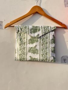Ensemble de pyjama en coton pour femmes, costume de nuit à imprimé floral vert |   Ensemble de vêtements de nuit doux et respirants à boutons - Product Image 4