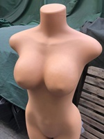 Mannequin de Mode Femme Grande Taille en Plastique Pas Cher, Présentoir de Vêtements