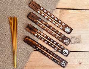 Juego de Porta Incienso de Madera con Diseño de Huella de Pata Om Yin Yang, Atrapasalpicaduras de Sándalo Hecho a Mano para Uso Religioso - Product Image 4