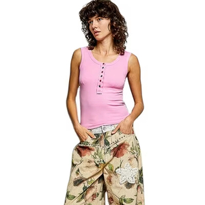 Camiseta sin mangas con cuello redondo y botones de colores POL - Product Image 1