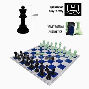 Jeu d'échecs classique en plastique avec plateau bleu et blanc pour jeu en intérieur - Product Image 3