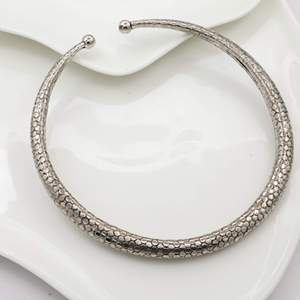 Collar Gargantilla de Cadena de Serpiente de Plata 925, Diseño Minimalista, Unisex, para Uso Diario - Product Image 1
