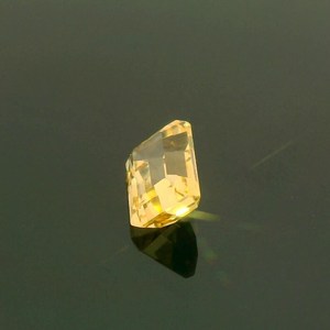 พลอยโทแพซบราซิลธรรมชาติทรงแปดเหลี่ยมสีเหลืองเม็ดเดี่ยว Cloud19Gemstones ผู้จัดจำหน่ายขายส่ง - Product Image 3